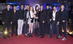 Trương Ngọc Ánh khóc nức nở trên sân khấu Hương Ga DJ Party