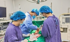 Chủ quan sau va chạm giao thông, thanh niên suýt nhận