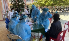 Xét nghiệm COVID-19 cho hơn 10.000 thí sinh thi tốt nghiệp THPT năm 2021 ở Phú Yên