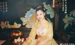 Mỹ nhân lẳng lơ nhất phim Kim Dung cũng phải lép vế trước loạt ảnh của mẹ Vương Ngữ Yên