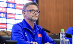 HLV Troussier cùng học trò làm điều “đặc biệt” trong ngày đầu năm mới