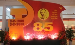 Video: Hà Nội chào mừng 85 năm Ngày thành lập Đảng