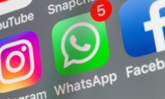 Nghị sĩ Mỹ kêu gọi Facebook 