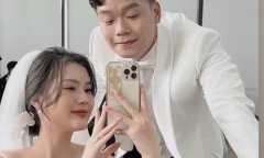 Trung vệ đội tuyển Việt Nam chụp ảnh cưới, sắp về chung nhà với bạn gái xinh đẹp