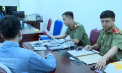 Hải Phòng: Phát hiện vụ mua bán tai nghe, camera siêu nhỏ để gian lận thi cử