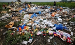 Vụ bắn hạ máy bay MH17: Tòa án Hà Lan kết án chung thân 3 nghi phạm