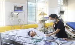 Cứu người đàn ông nguy kịch do nhiễm vi khuẩn Vibrio vulnificus