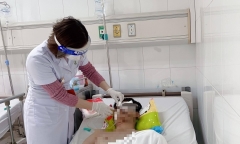 Tin tức đời sống ngày 14/12: Pháo tự chế phát nổ, thanh niên hỏng một bên mắt, nát hai tay
