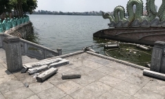 Thực hư thông tin về lan can đá ở Hồ Tây bị sập