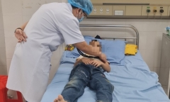 Bắc Kạn: Cháu bé 7 tuổi tử vong bất thường, nghi ngộ độc thực phẩm