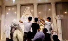 Bị bạn chú rể đùa ác giữa đám cưới, cô dâu khóc nức nở đòi ly hôn trong chính ngày trọng đại