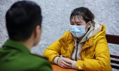 Vụ cháu bé trai 17 tháng tuổi tử vong: Hai bảo mẫu bật khóc xin gia đình nạn nhân tha thứ