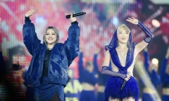 Tóc Tiên đáp trả khi bị nói làm nền cho CL trong đêm nhạc countdown