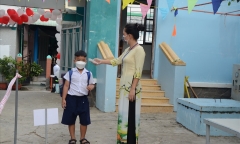 TP.HCM: Thí điểm cho học sinh lớp 9, 12 trở lại trường vào giữa tháng 12