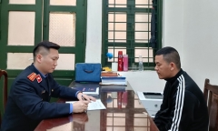 Khởi tố nhóm thanh niên 