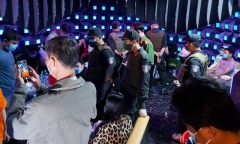 Phát hiện 20 thanh niên