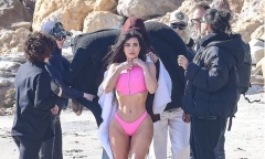 Sốc trước vòng ba 'bất thường' của Kim Kardashian
