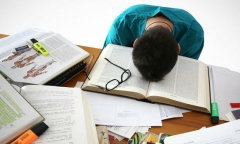 Bật mí cách giúp con vượt qua cú sốc sau thi cử