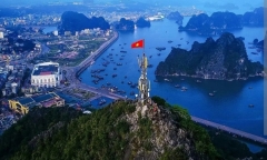 Khám phá “nóc nhà” Hạ Long