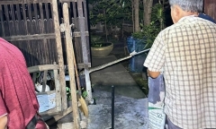 Nhân viên cứu hộ ở Thái Lan bị trăn dài 4m siết cổ đến bất tỉnh