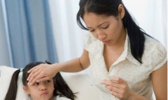 Từ 1/7, người lao động được nghỉ tối đa bao nhiêu ngày để chăm sóc con ốm đau?
