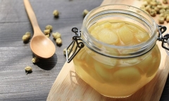 Điều gì xảy ra khi bạn ăn 2 lát gừng ngâm giấm mỗi ngày?