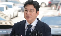 Chủ tịch công ty giải trí HYBE Bang Si Hyuk bị đề nghị bắt giữ 