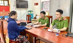 Cụ bà 71 tuổi thoát chiêu lừa đảo qua điện thoại, giữ lại gần 1 tỷ đồng