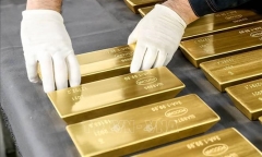 Giá vàng hôm nay 17/4: Vàng thế giới chấm dứt đà lao dốc