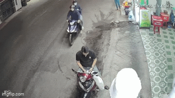Cướp giật dây chuyền hơn 1 lượng vàng trên cổ nam thanh niên ở trung tâm TP. Phan Thiết