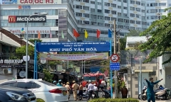 Hiện trường vụ cháy căn hộ tầng 2 cư xá Vĩnh Hội tại TP.HCM