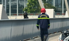 Tin nóng 24h hôm nay ngày 1/3: Ngăn thành công 1 phụ nữ có ý định nhảy cầu tự tử ở TP.HCM