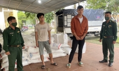 Chở hàng cấm, tài xế bị 