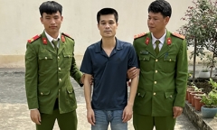 Phá ổ cờ bạc của Tuân 