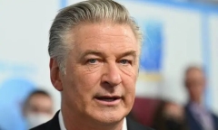 Tài tử Alec Baldwin bắn tử vong đạo diễn hình ảnh ngay tại trường quay