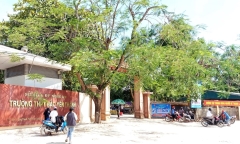Nghệ An: Thầy giáo tát học sinh lớp 10 bị tạm đình chỉ công tác