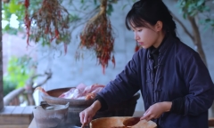 Đàm phán bất thành, 'tiên nữ đồng quê’ Lý Tử Thất kiện công ty quản lý
