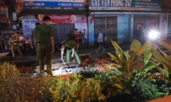Hà Nội: Va chạm với tàu hoả, 2 người phụ nữ đi xe máy thương vong