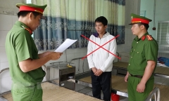 Khởi tố đối tượng vừa mãn hạn tù nhẫn tâm đạp chị họ bị khuyết tật tử vong