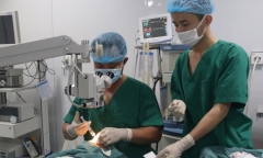 Tin tức đời sống ngày 5/7: Bé 19 tháng tuổi bị đinh dài 3cm đâm vào mắt