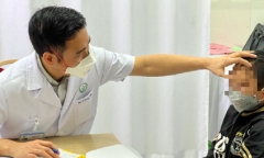 Tin tức đời sống ngày 30/4: Khối u hốc mắt khiến bé trai 9 tuổi bị biến dạng khuôn mặt