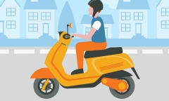 Điều khiển xe máy bằng một tay có bị phạt tiền không?