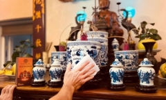 Chân hương sau khi rút nên vứt ở đâu?