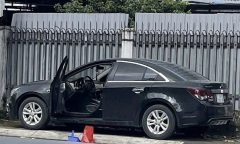 Phát hiện thi thể cô gái trẻ bốc mùi trong cốp ô tô đậu ven đường ở TP.HCM