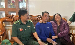 Thuyền trưởng Quảng Trị kể 8 giờ ôm phao, tự bơi giữa biển khơi giành sự sống