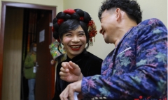 Nhìn chồng diễn trong Táo quân, nước mắt vợ NSND Công Lý cứ “trào ra”