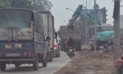 Huyện Thanh Oai: Khói bụi, mất an toàn trên tuyến đường 21b đang thi công
