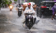 Hà Nội đón cơn mưa “vàng” giải nhiệt sau chuỗi ngày nắng nóng