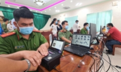 Vì sao hơn 35.000 căn cước công dân ở Bình Dương chưa tìm được chủ?