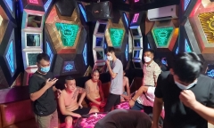 Lật tẩy bí mật trong quán karaoke Na Na trên đường Huyền Trân Công Chúa